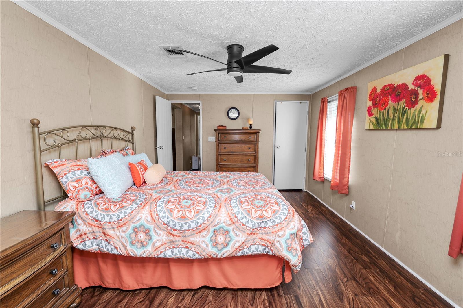 LAKESIDE HILLS ESTATES - Residential