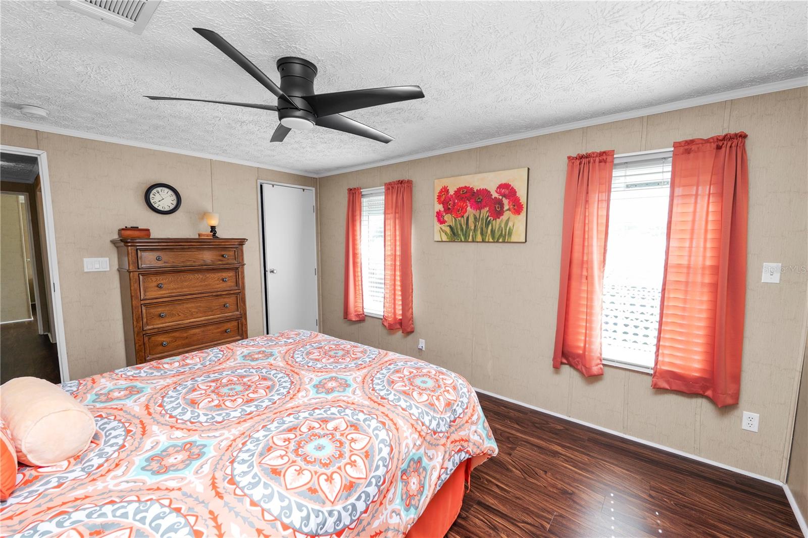 LAKESIDE HILLS ESTATES - Residential