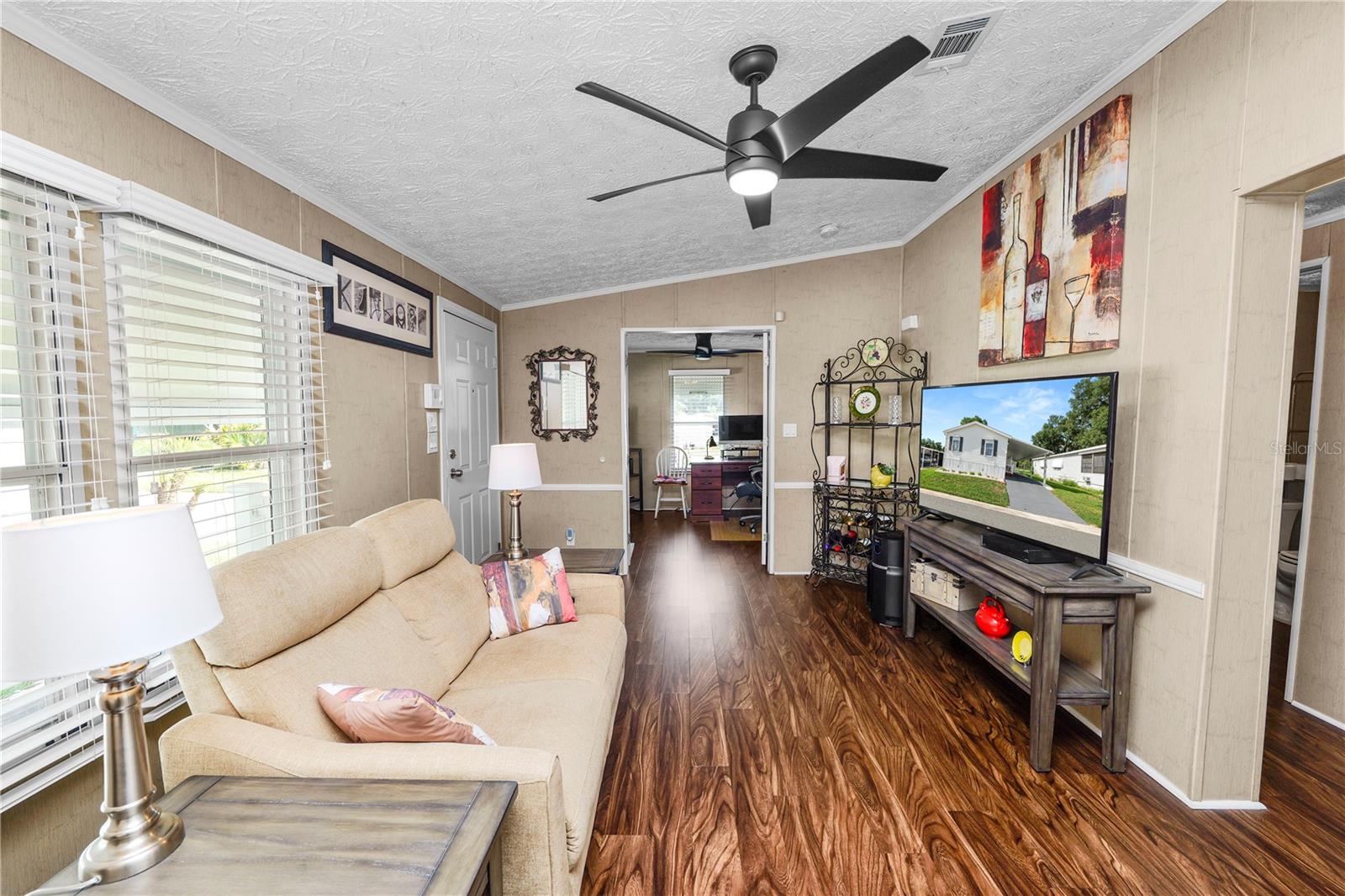 LAKESIDE HILLS ESTATES - Residential