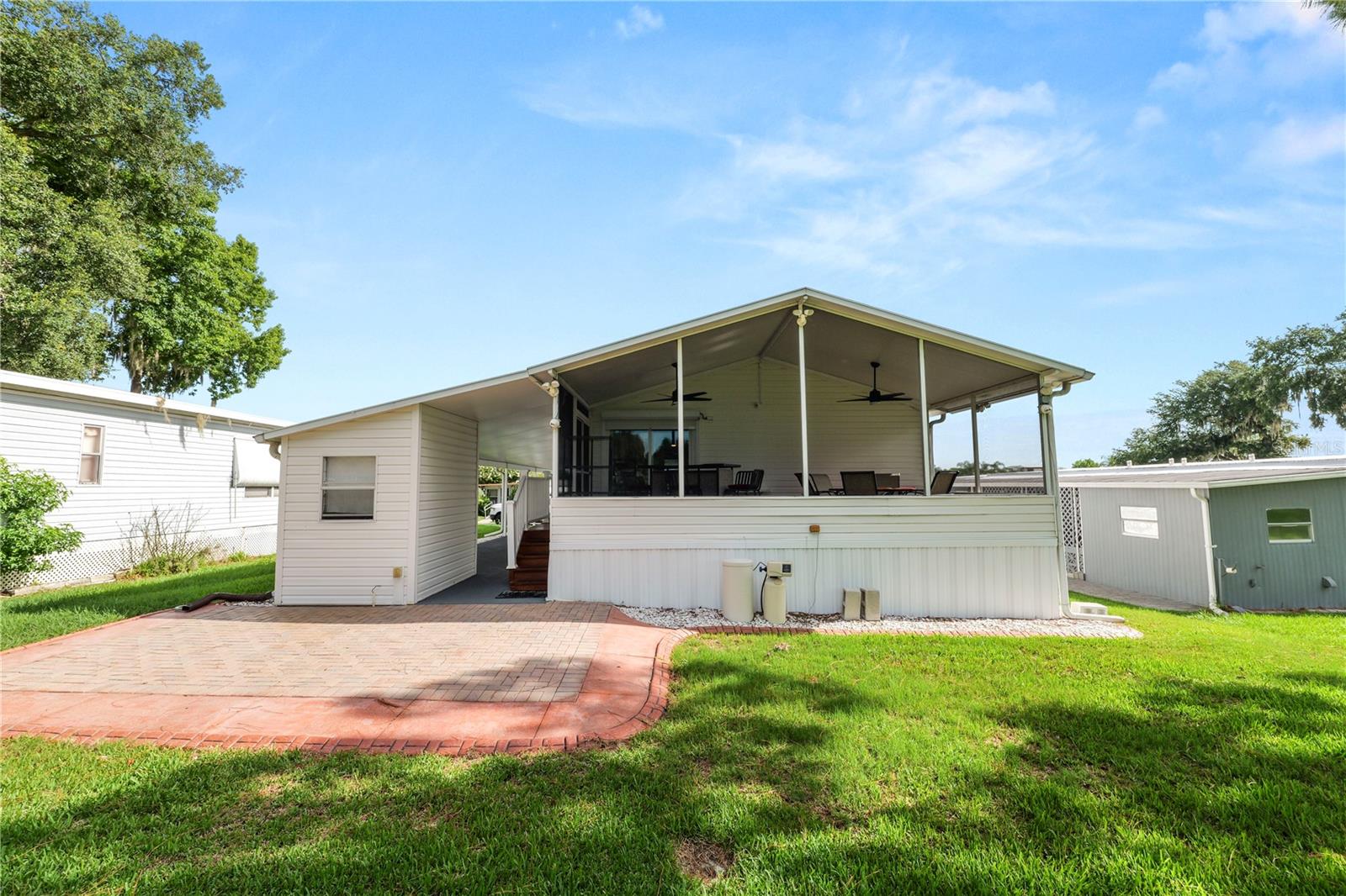 LAKESIDE HILLS ESTATES - Residential