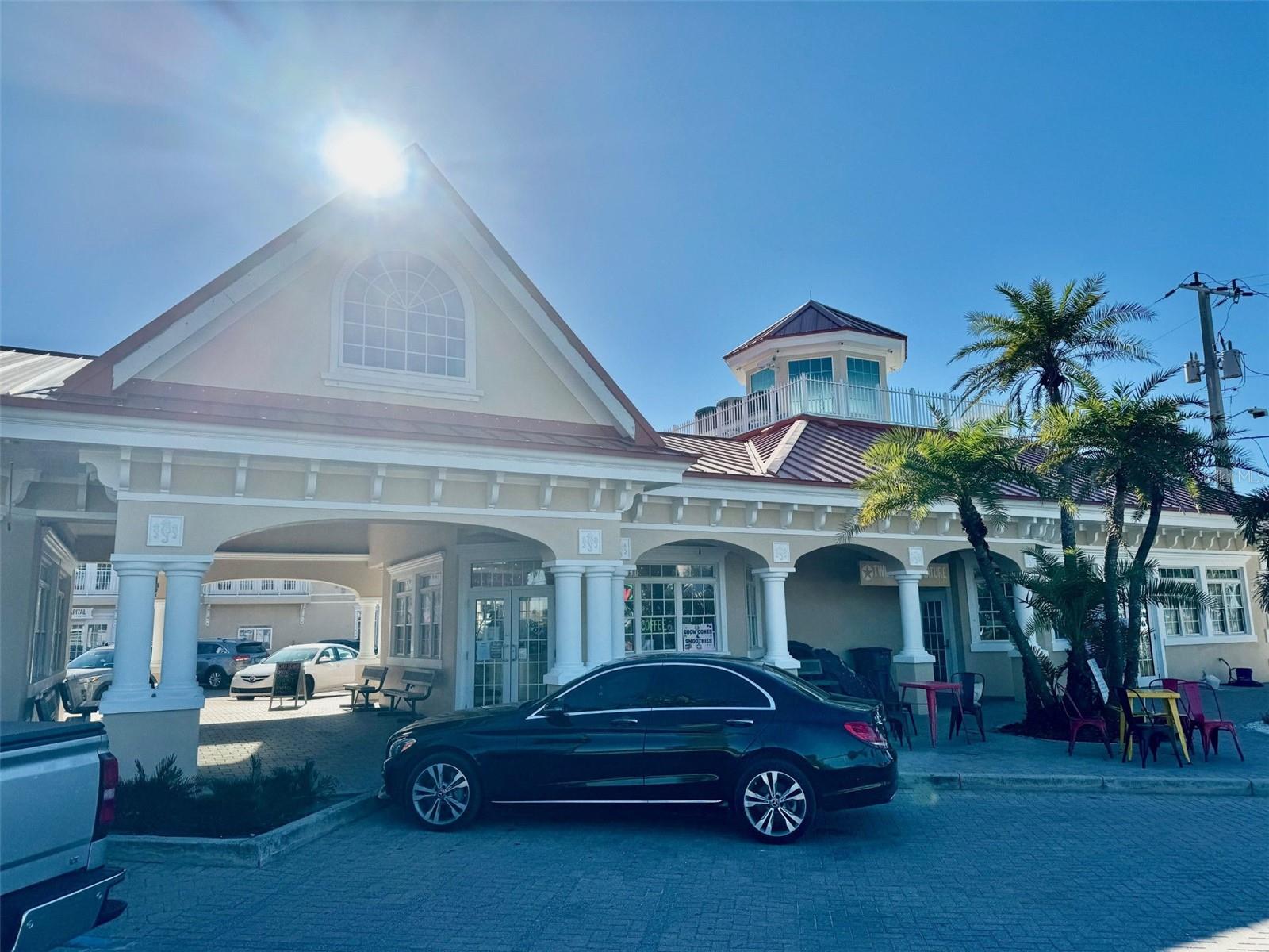 BAYVIEW COMM PLAZA - Commercial Lease