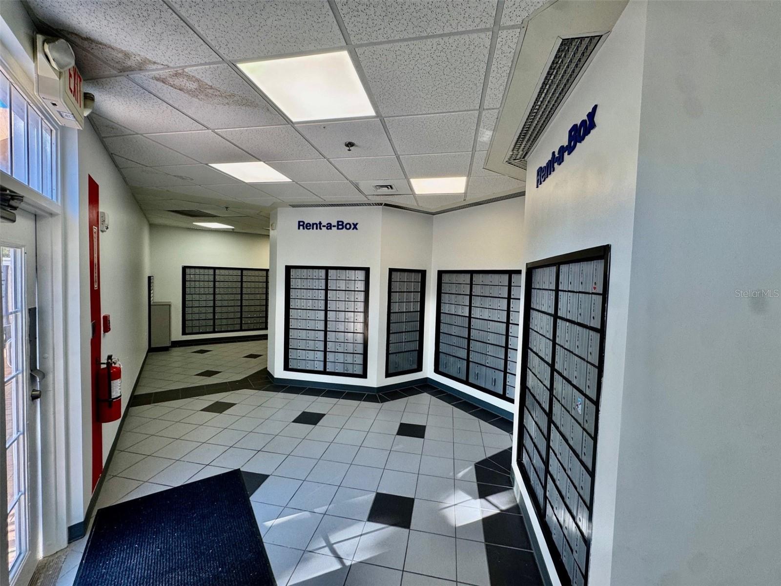 BAYVIEW COMM PLAZA - Commercial Lease