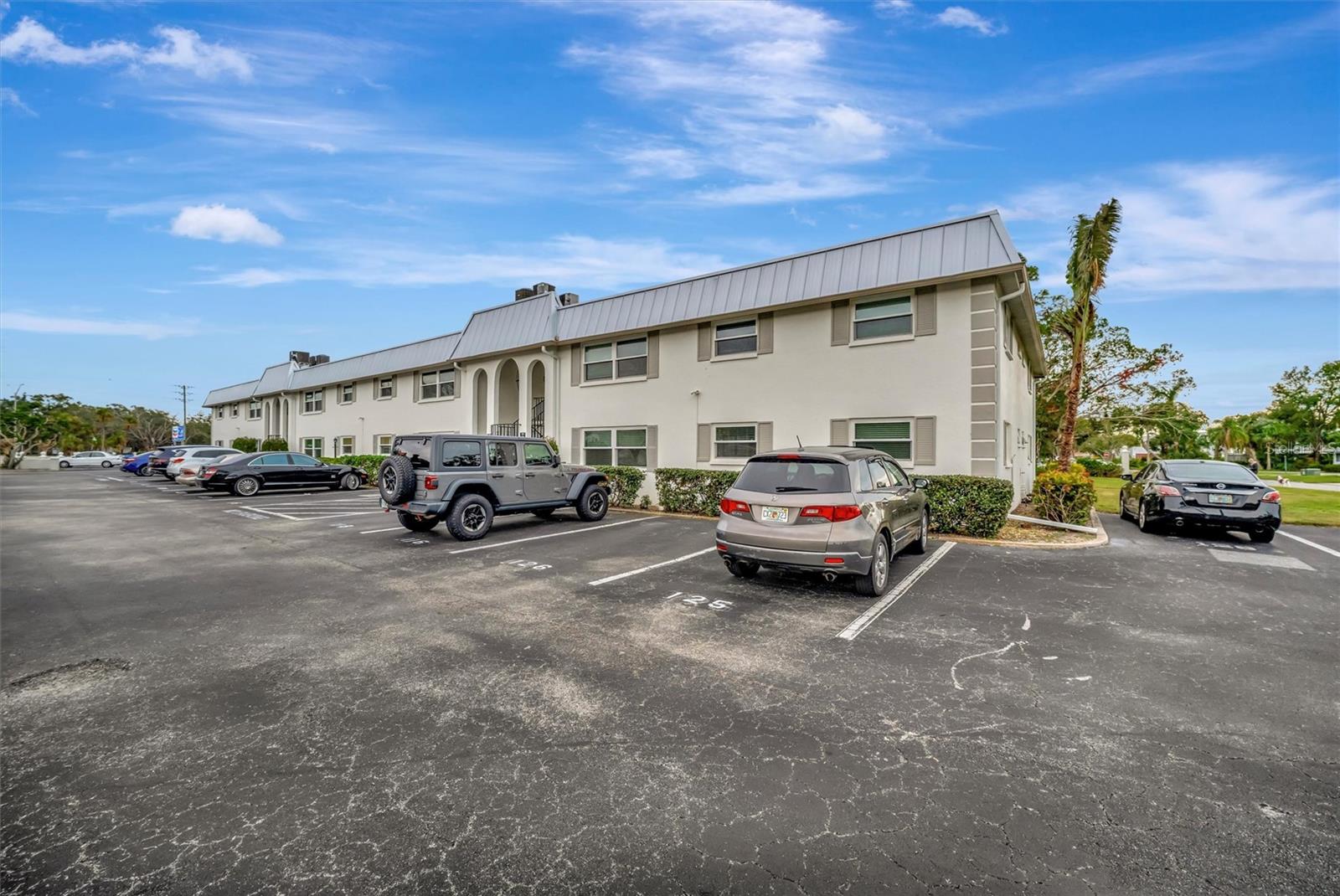 BAYWOOD COLONY GARDEN APTS - Residential