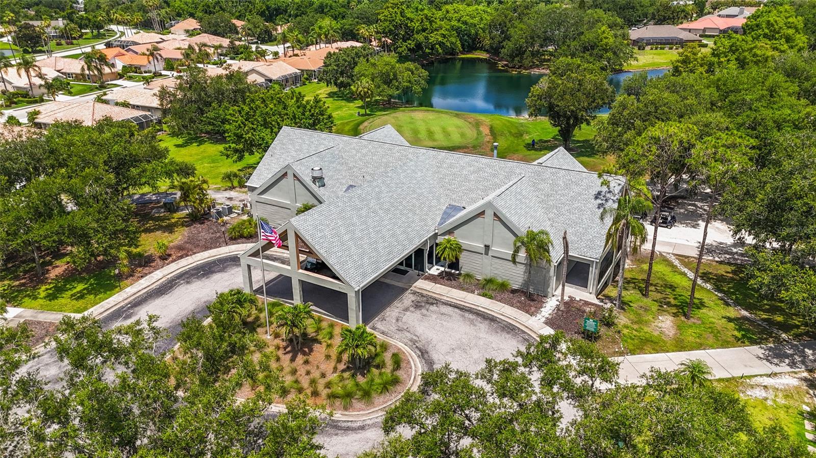 RIVER CLUB - Residential