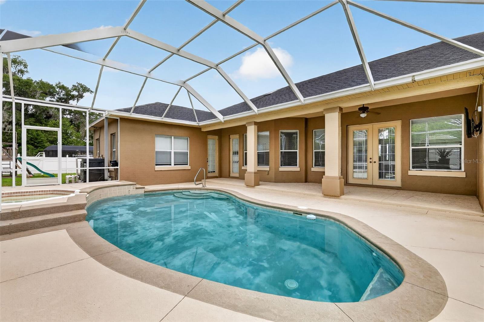 EVERGREEN ESTATE - Residential