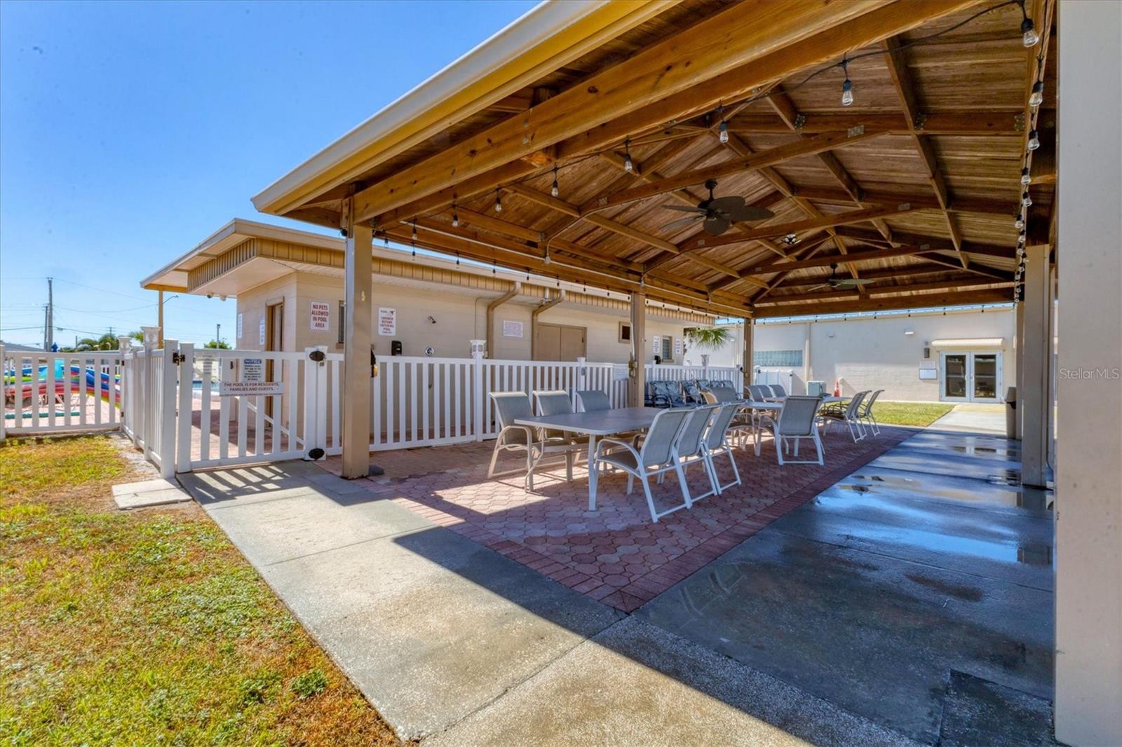 TIDEVUE/DE SOTO COMMUNITY UNIT ONE - Residential