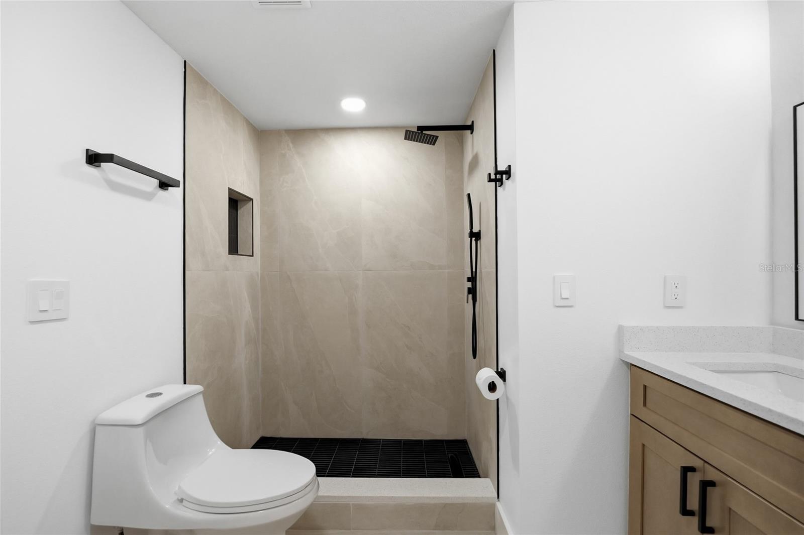 PINEHURST VILLAS - Residential