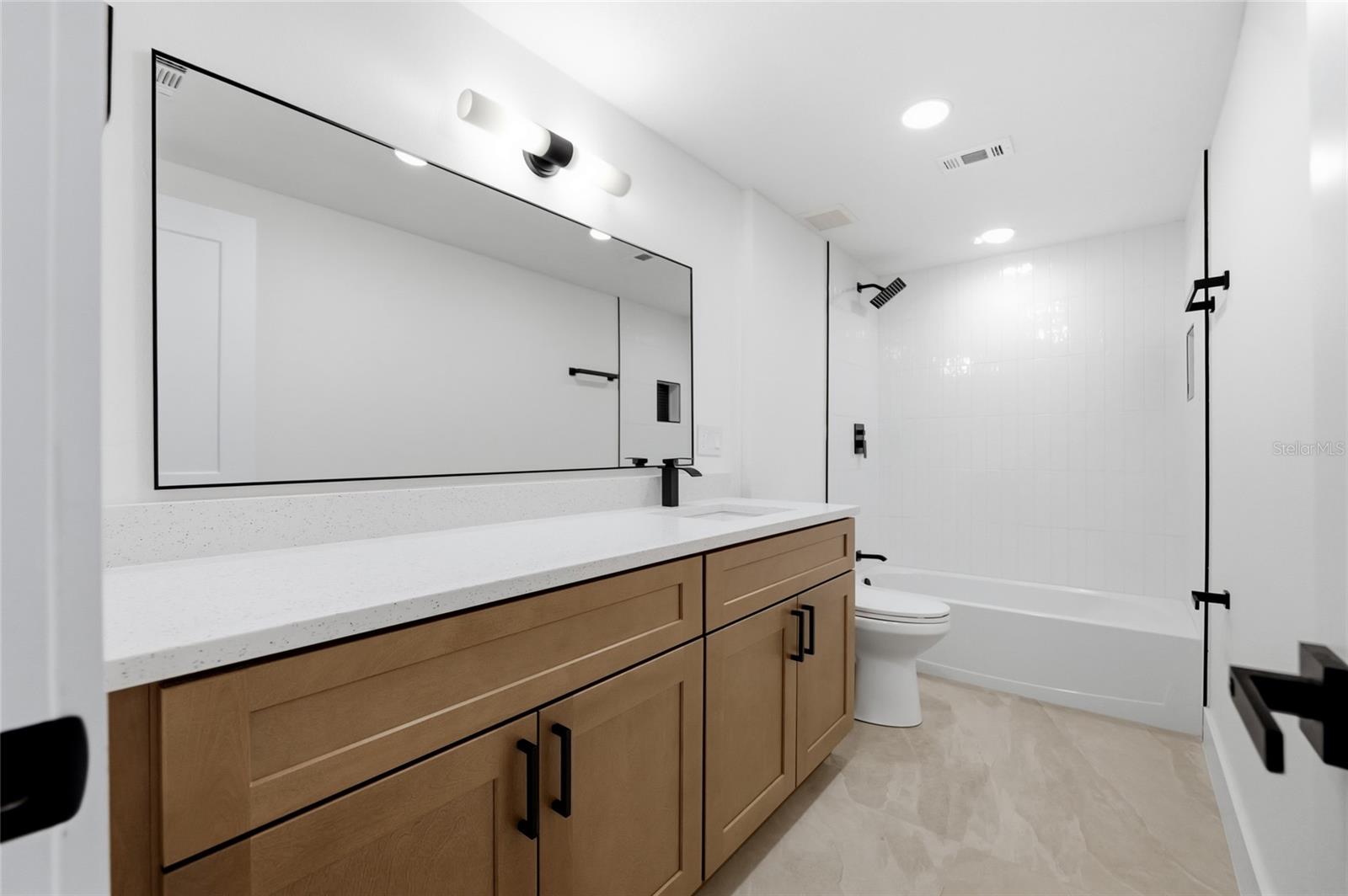 PINEHURST VILLAS - Residential
