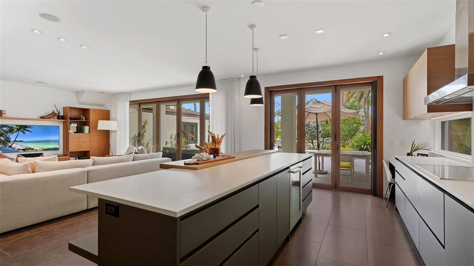SAINT ARMANDS DIV JOHN RINGLING ESTATES - Residential