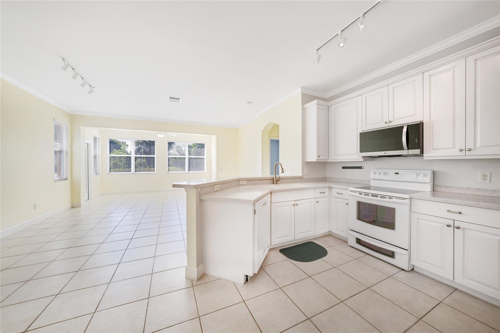 VILLAS AT COBIA CAY CONDO - Residential