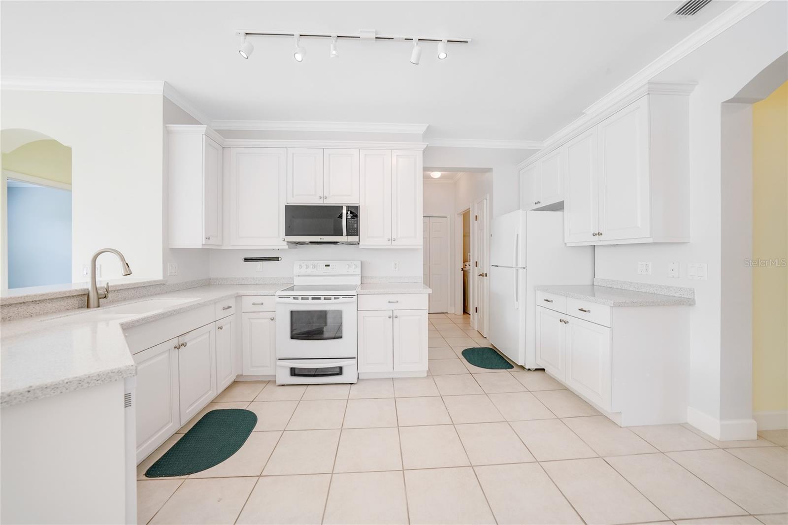VILLAS AT COBIA CAY CONDO - Residential