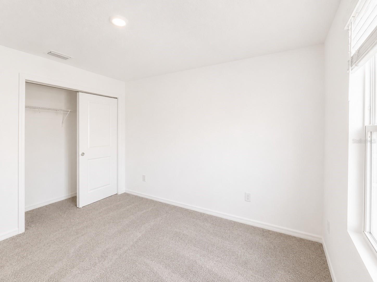 VINTERRA TWNHMS - Residential Lease