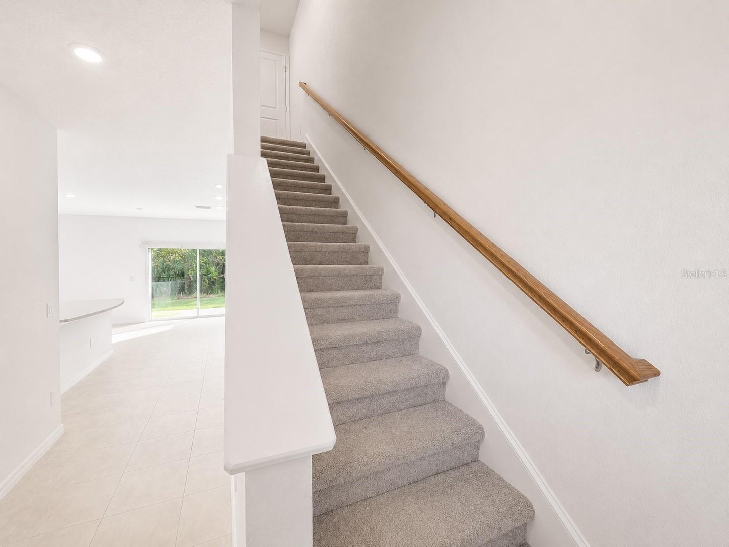 VINTERRA TWNHMS - Residential Lease
