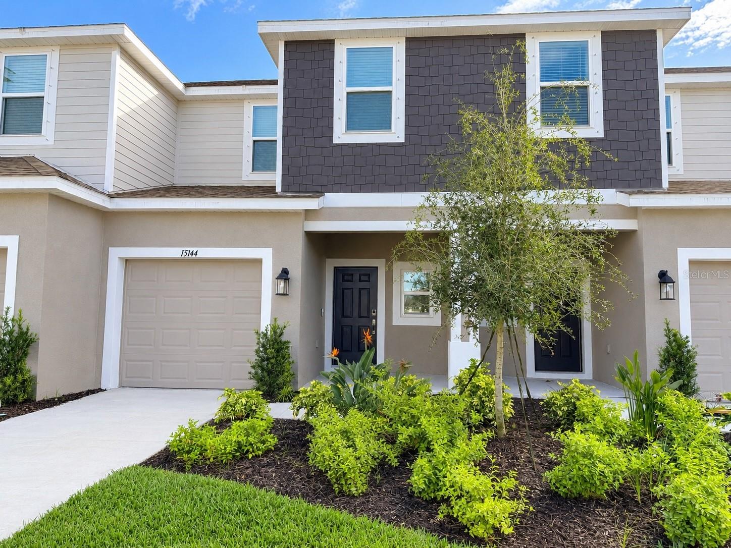 VINTERRA TWNHMS - Residential Lease