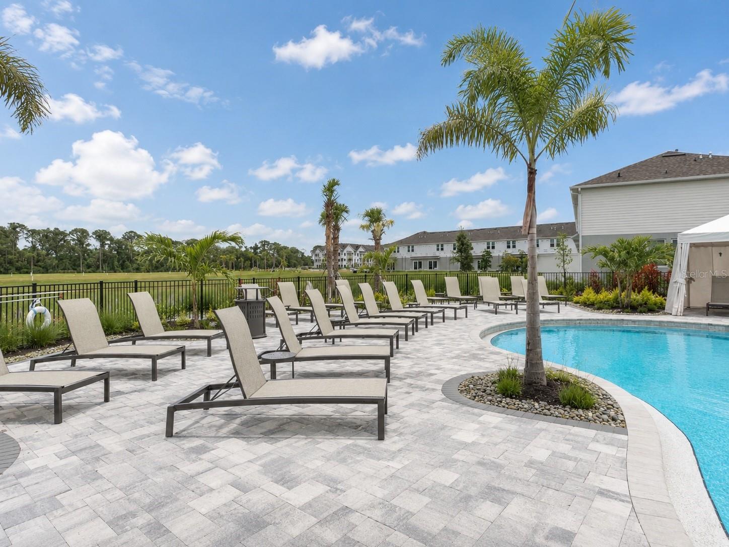 VINTERRA TWNHMS - Residential Lease