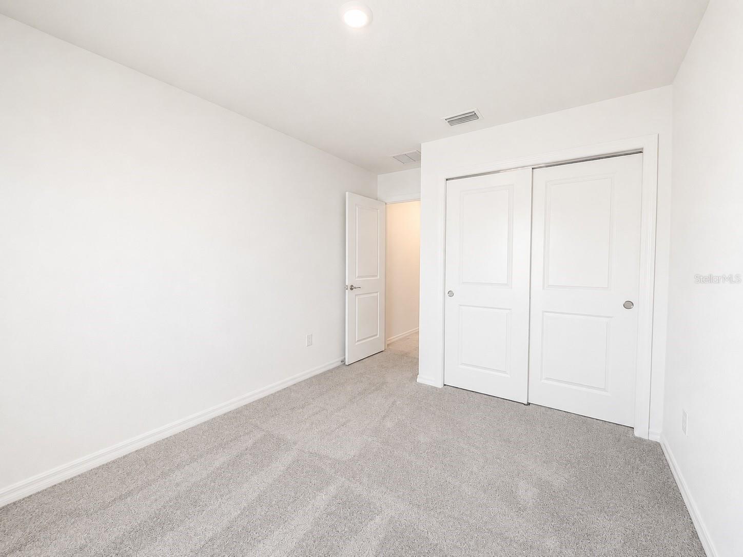 VINTERRA TWNHMS - Residential Lease