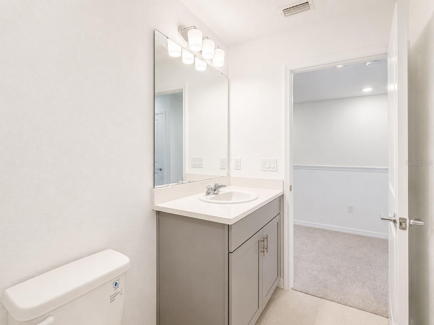 VINTERRA TWNHMS - Residential Lease