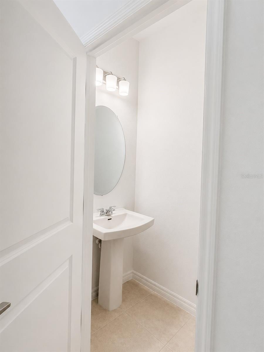 VINTERRA TWNHMS - Residential Lease