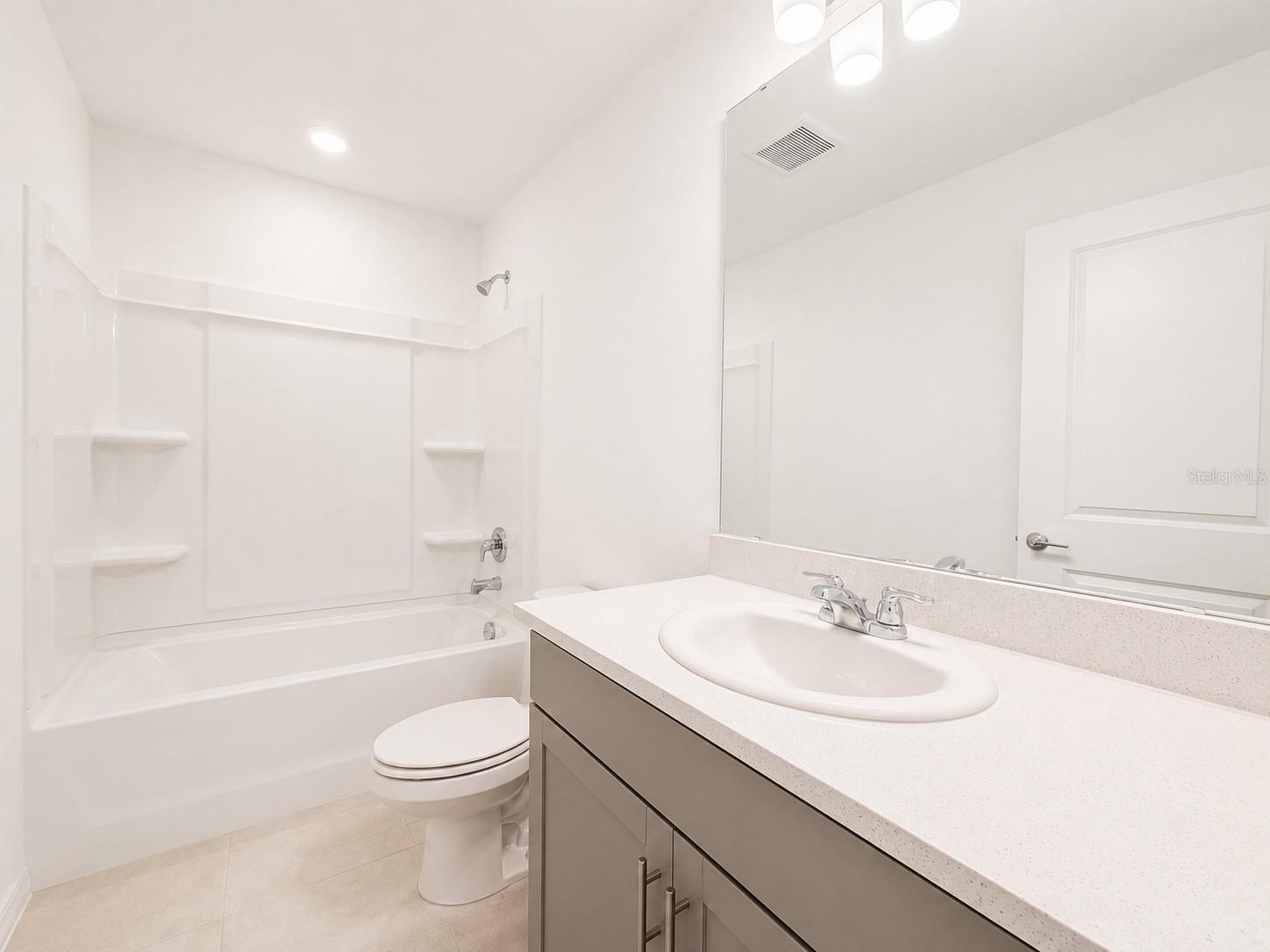 VINTERRA TWNHMS - Residential Lease