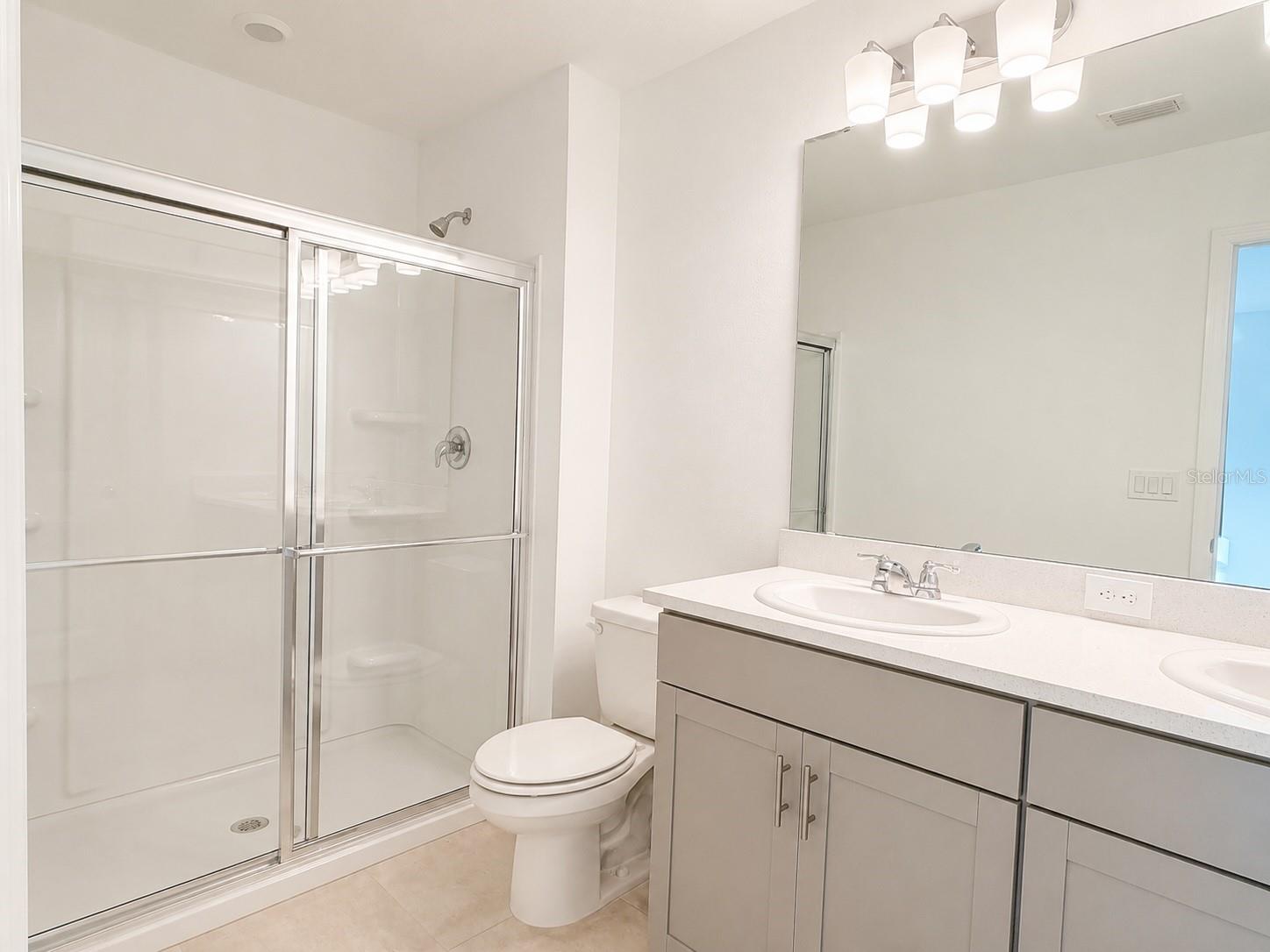 VINTERRA TWNHMS - Residential Lease