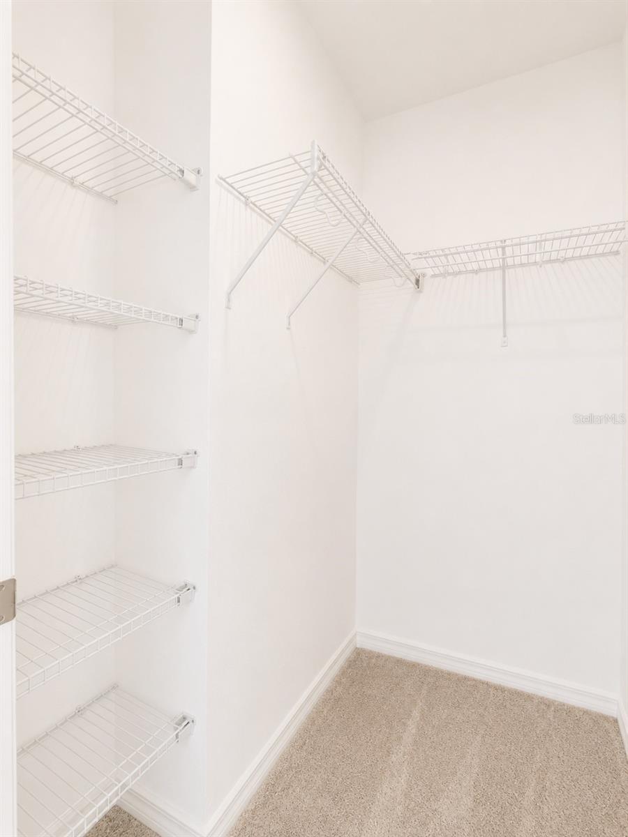 VINTERRA TWNHMS - Residential Lease