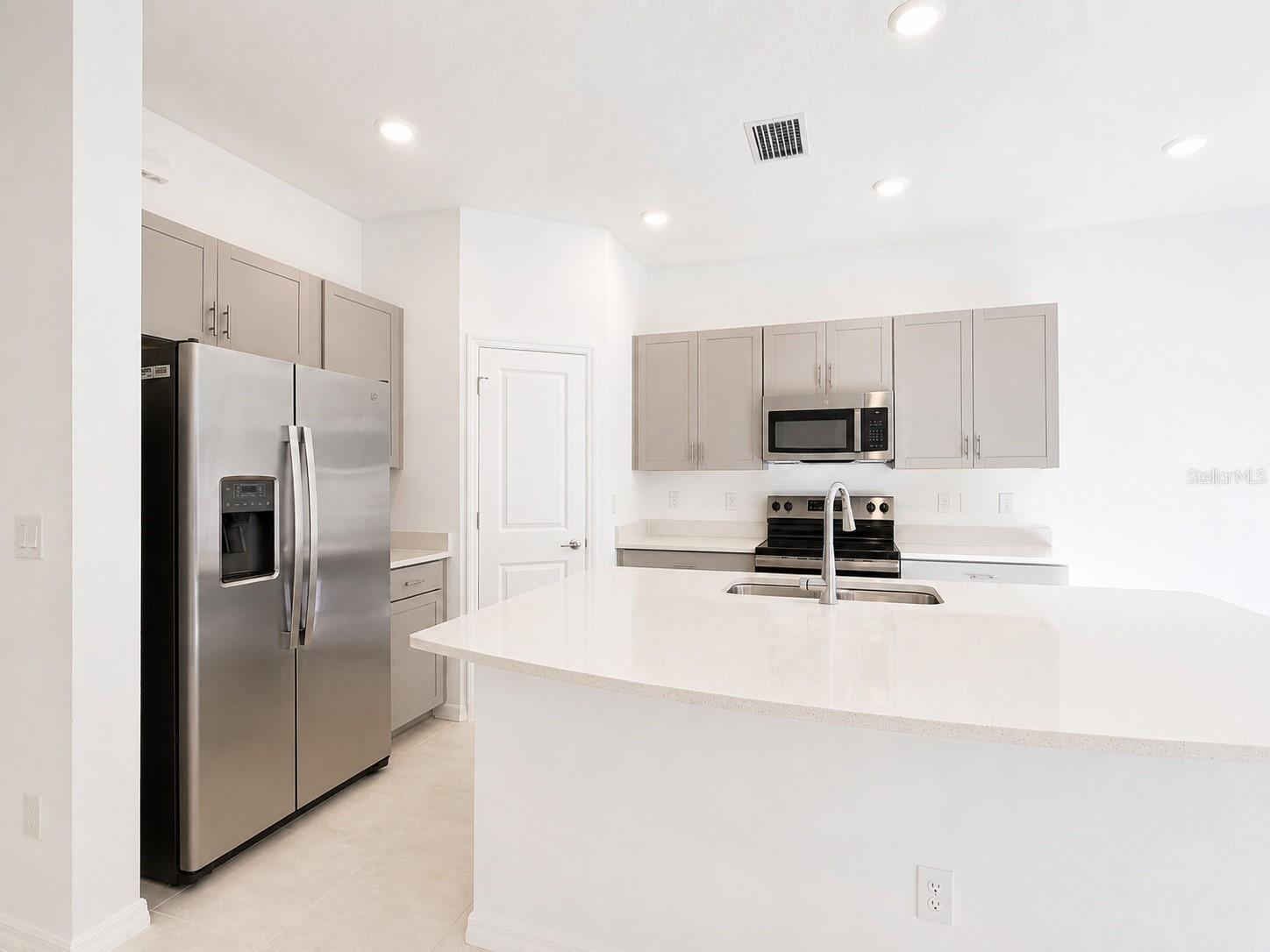 VINTERRA TWNHMS - Residential Lease