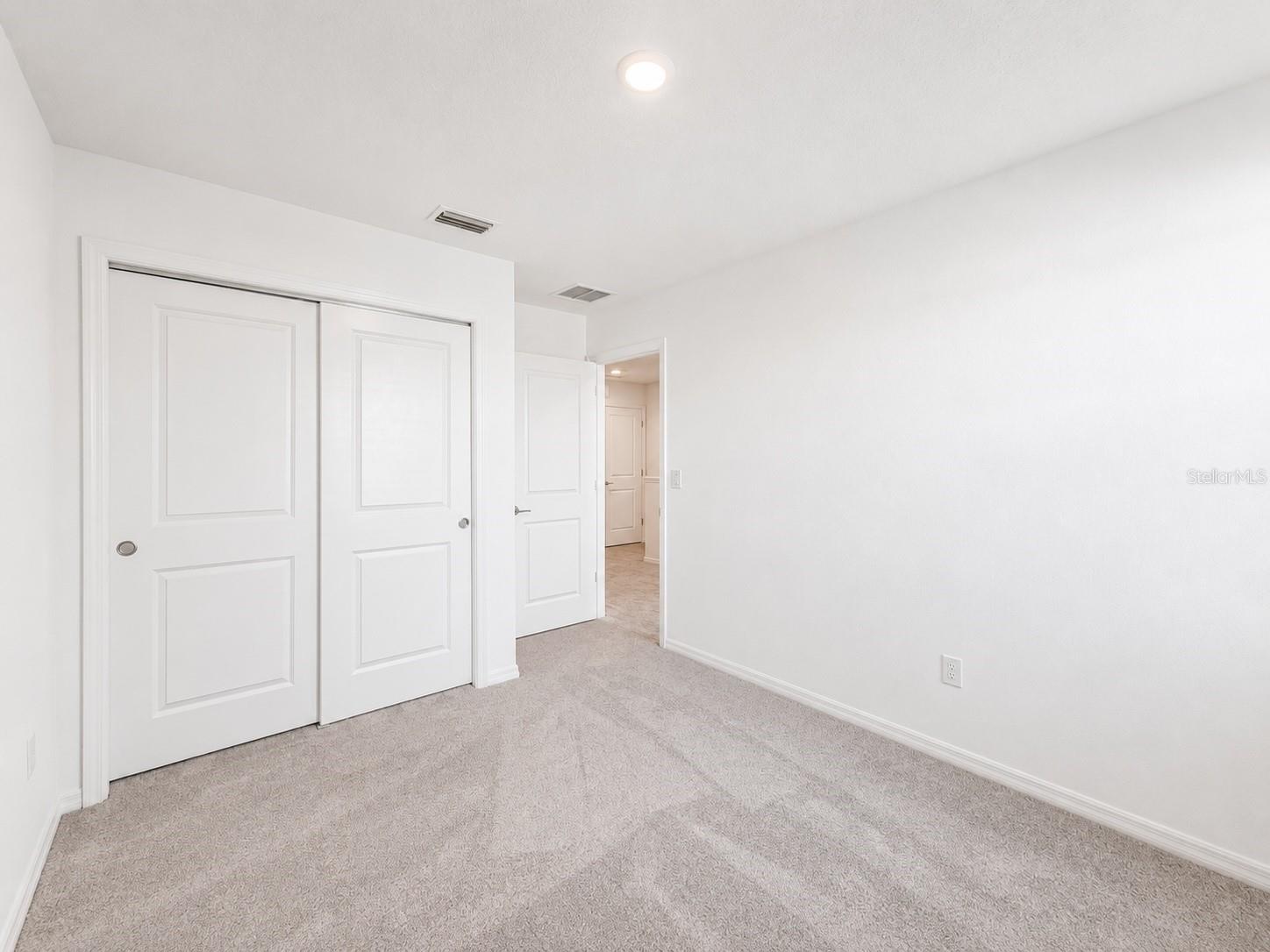 VINTERRA TWNHMS - Residential Lease
