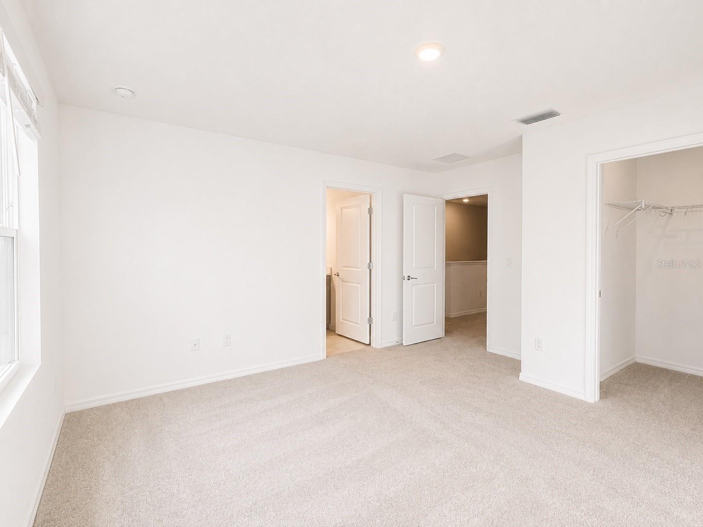 VINTERRA TWNHMS - Residential Lease