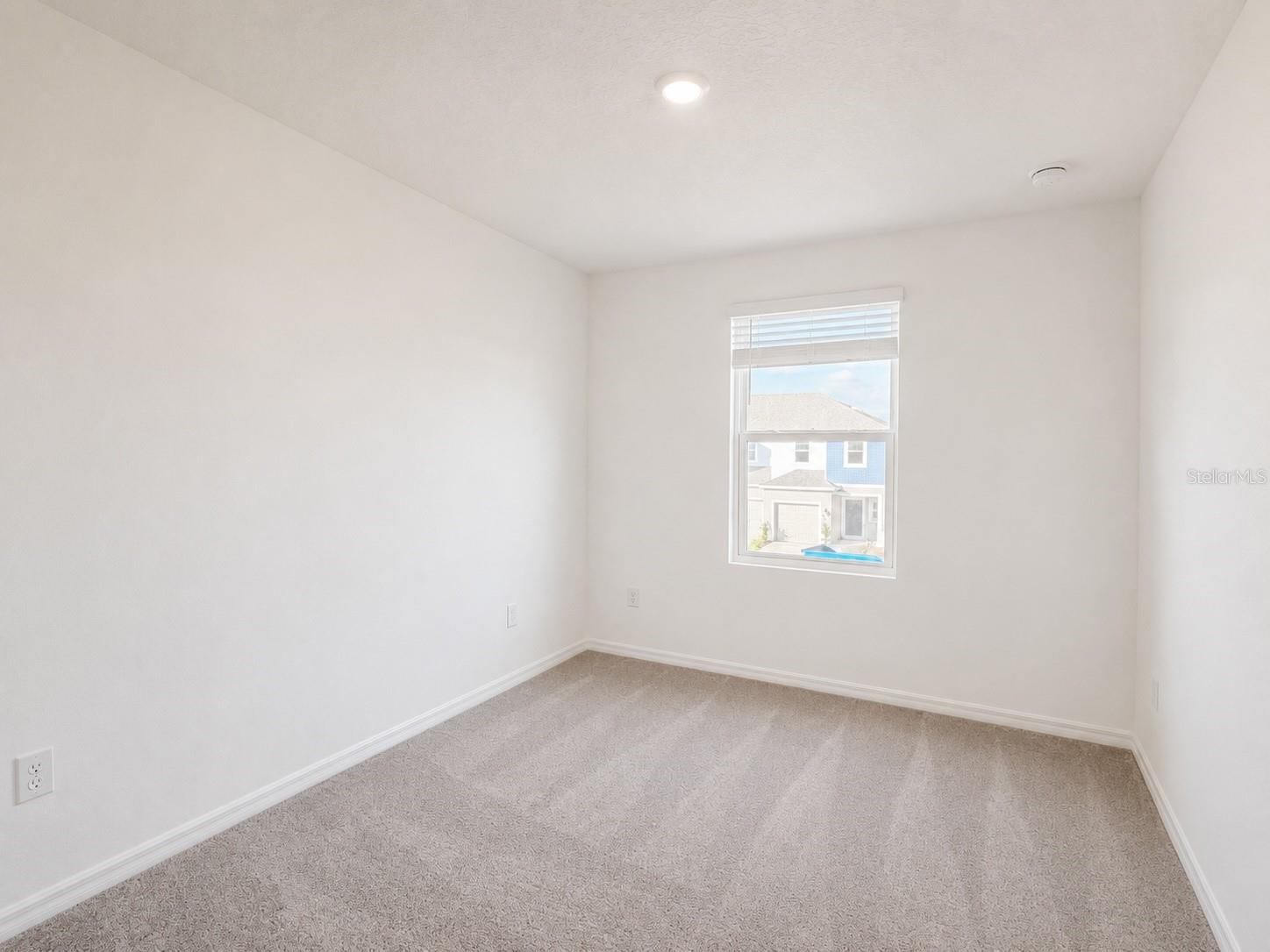 VINTERRA TWNHMS - Residential Lease