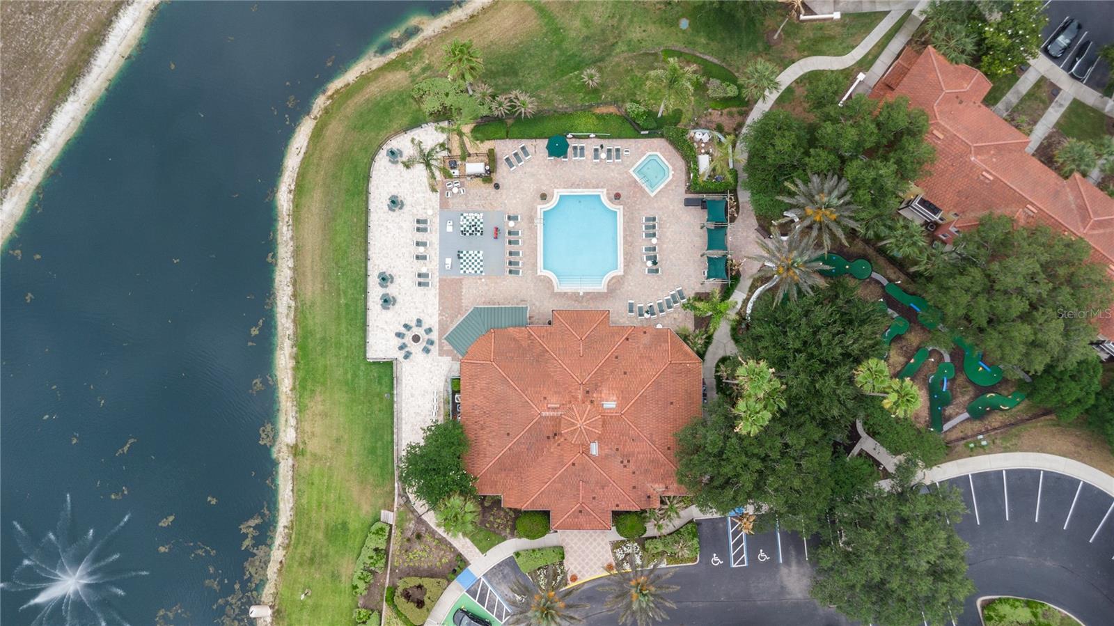 EMERALD ISLAND RESORT - Residential