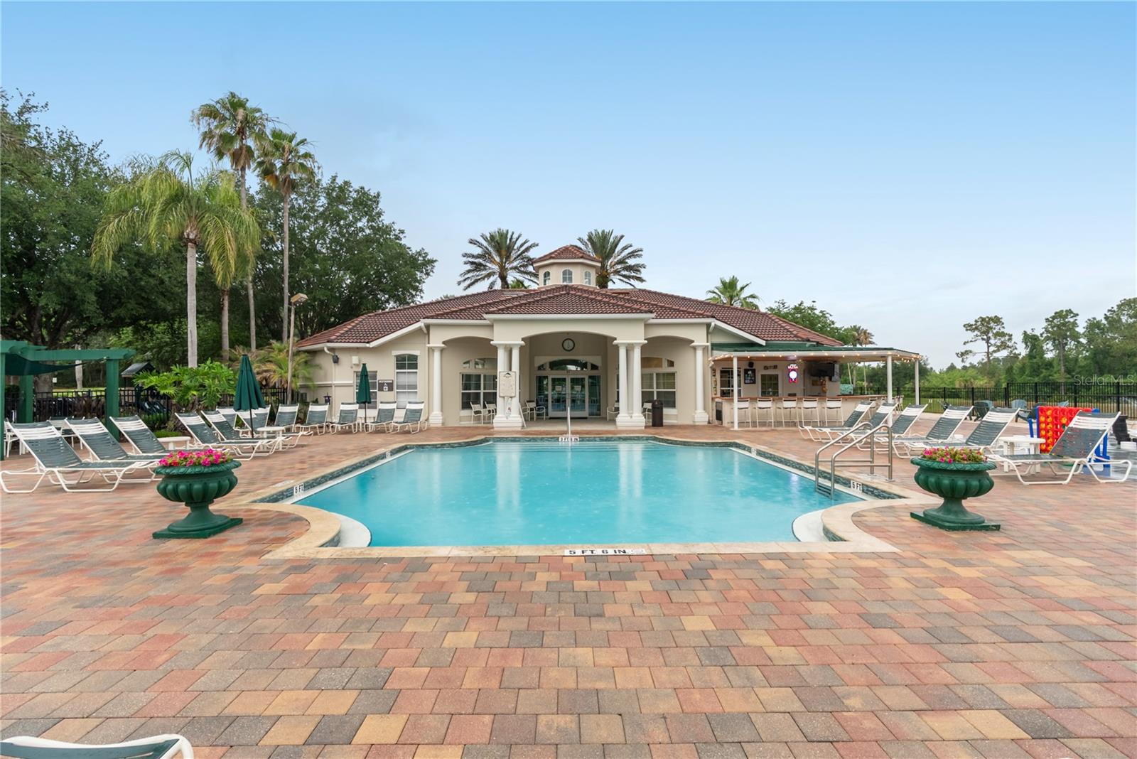 EMERALD ISLAND RESORT - Residential