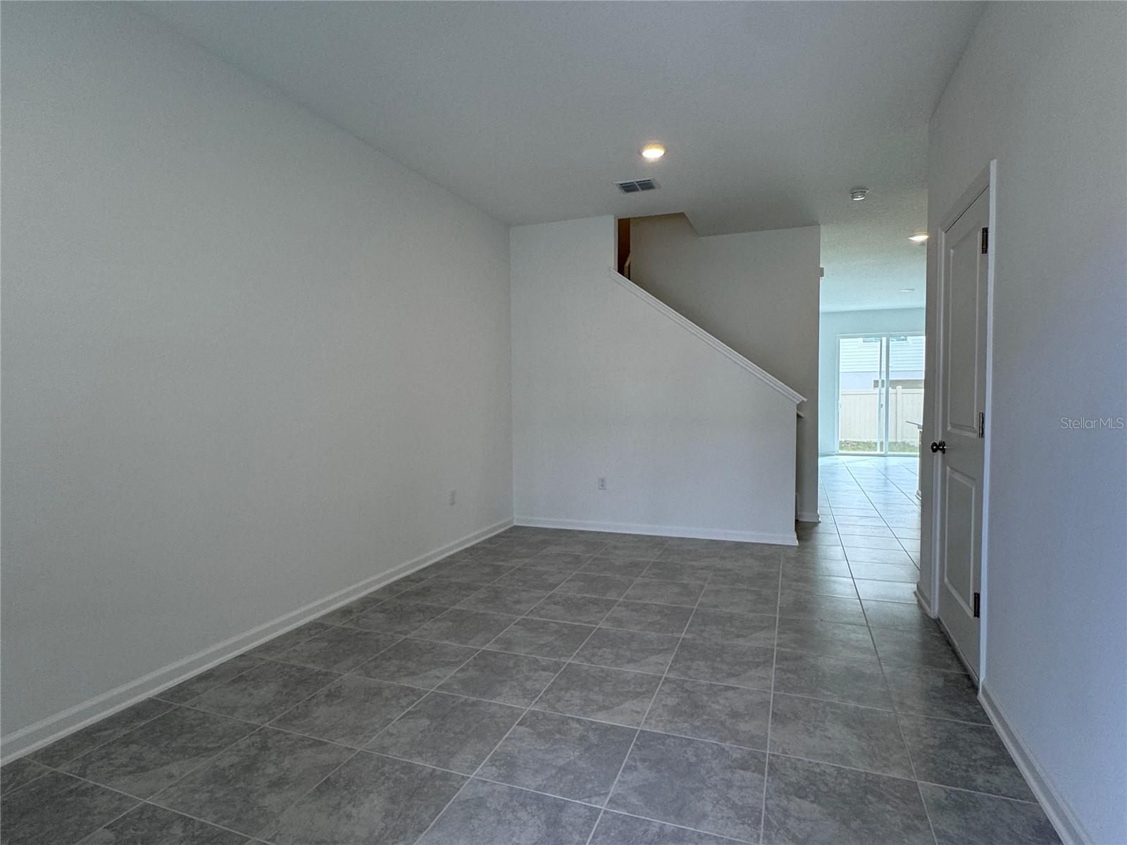 WESTVIEW SOUTH - Residential Lease