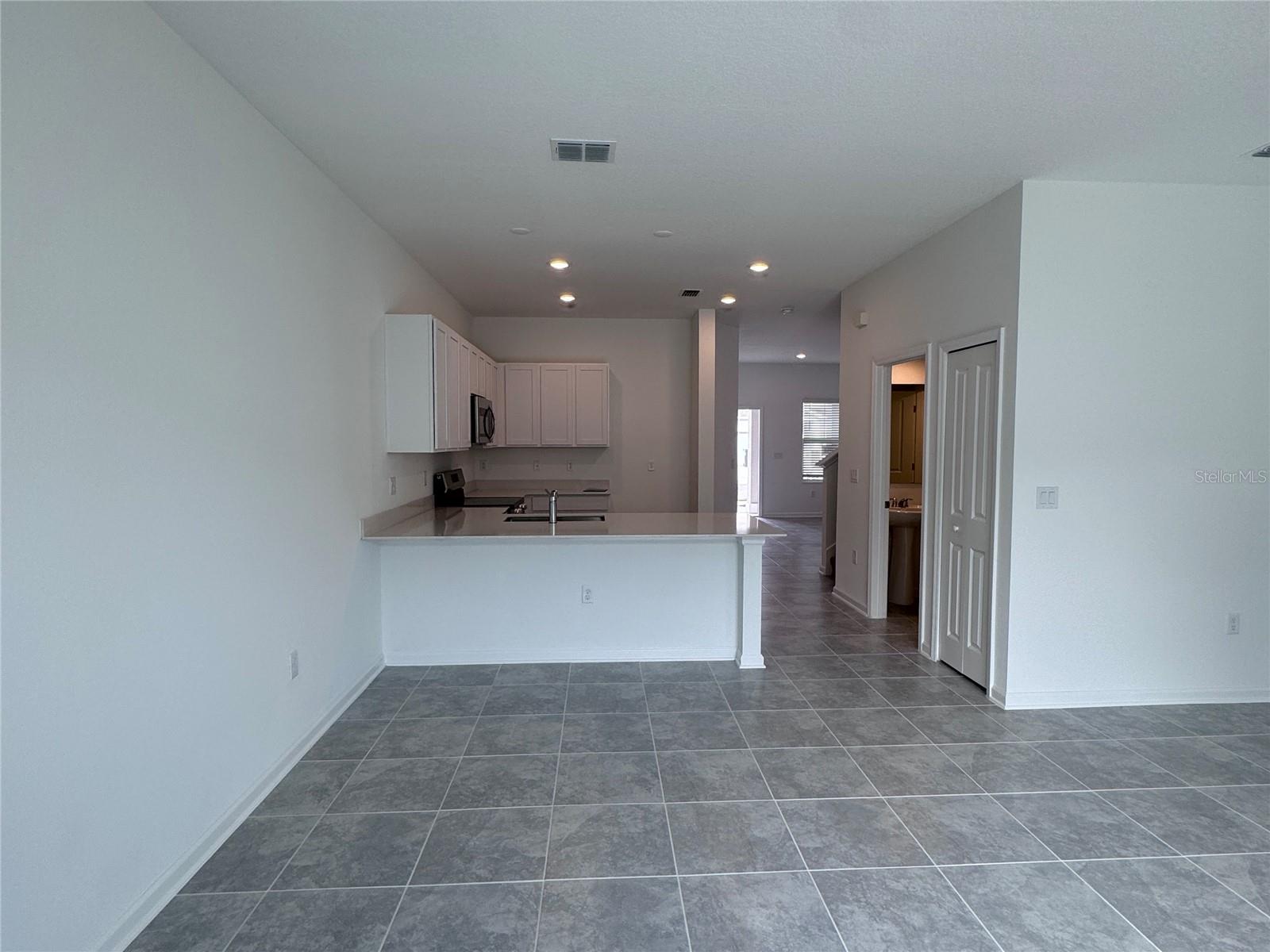 WESTVIEW SOUTH - Residential Lease