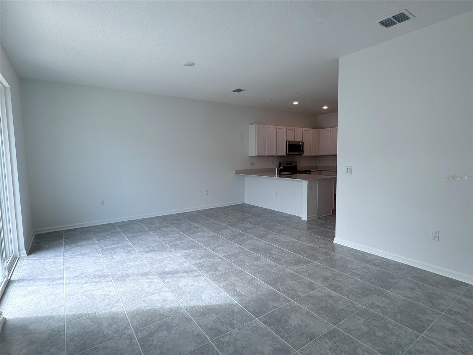 WESTVIEW SOUTH - Residential Lease