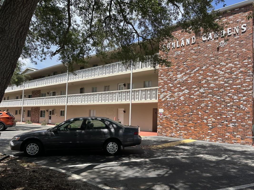 SUNLAND APTS - Residential