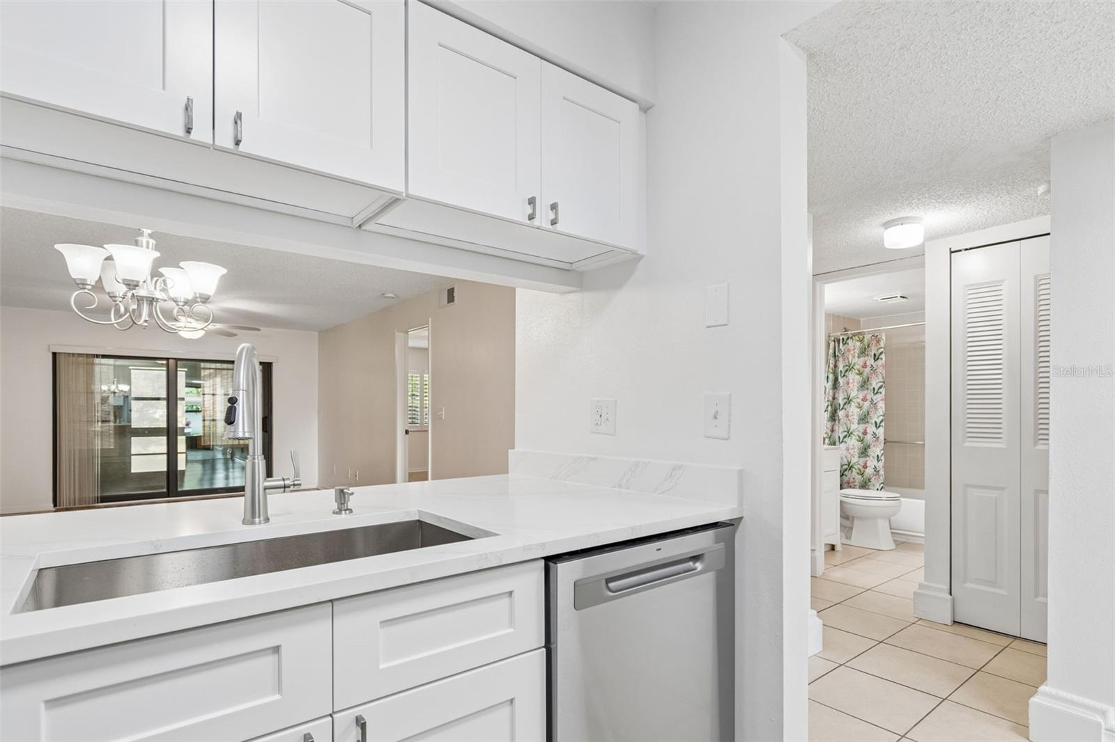TRAFALGAR SQUARE CONDO - Residential