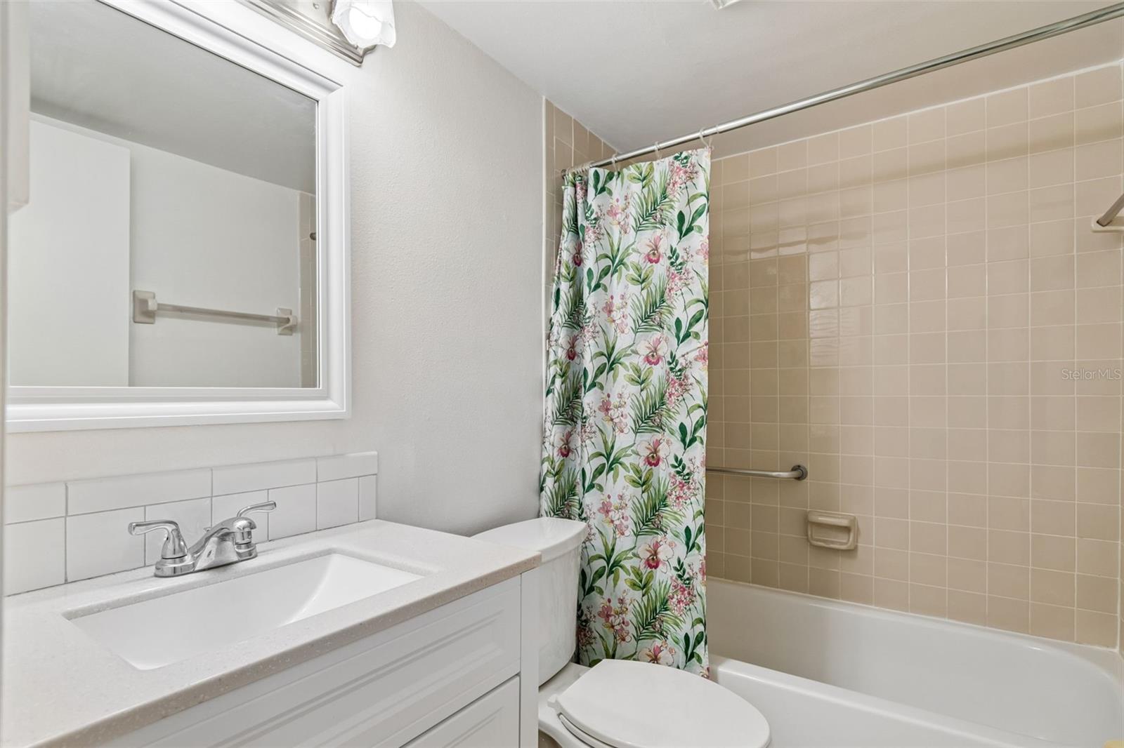 TRAFALGAR SQUARE CONDO - Residential