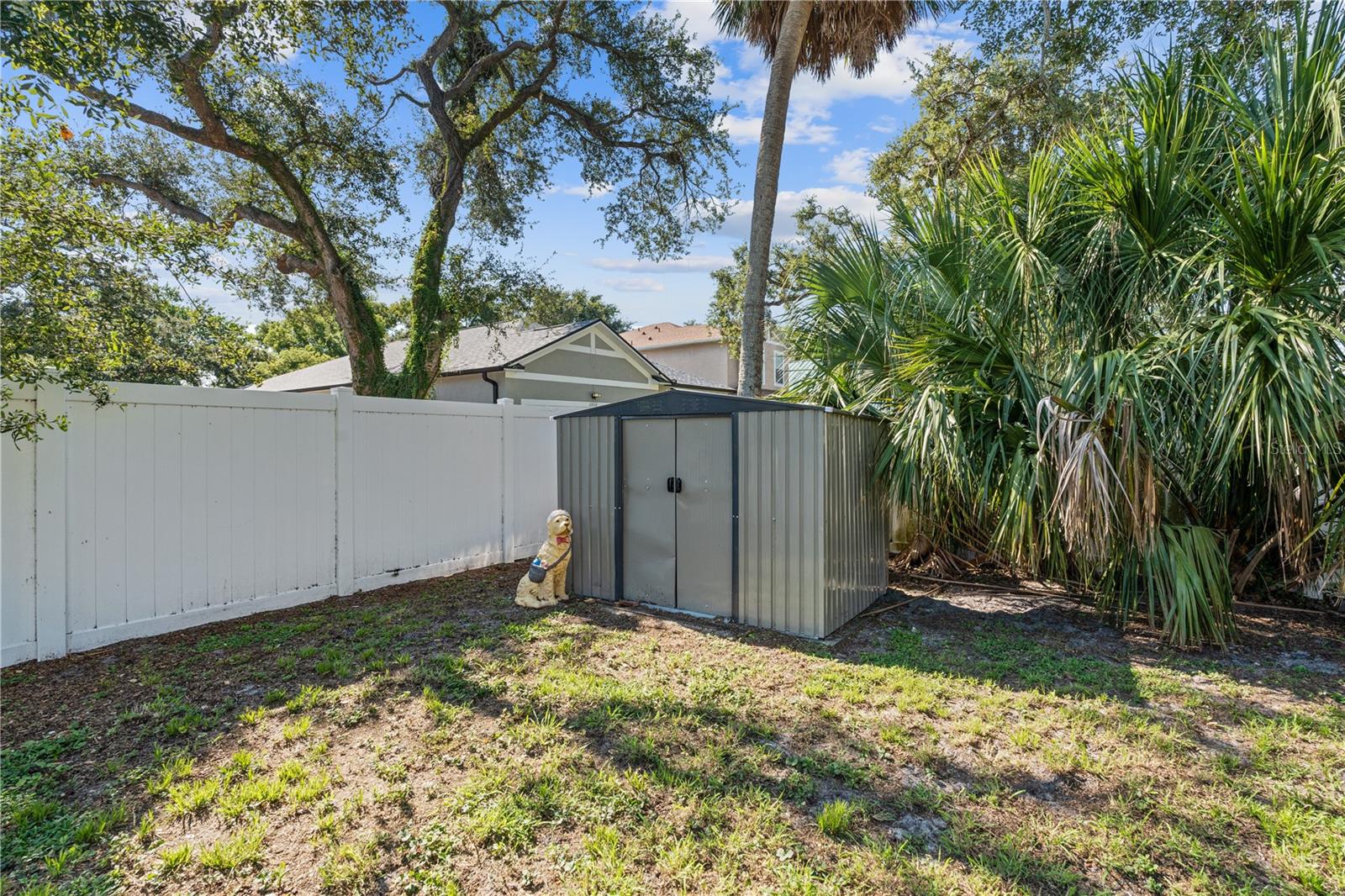 CRESCENT PARK - Residential Lease