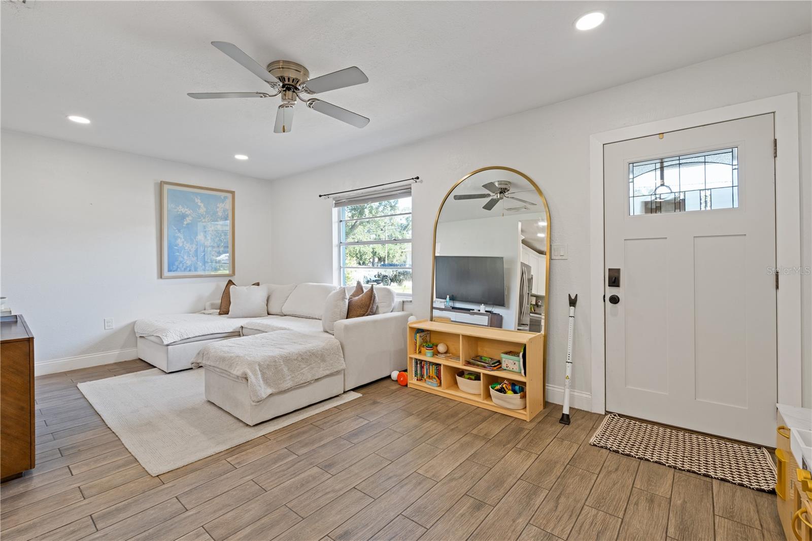 CRESCENT PARK - Residential Lease