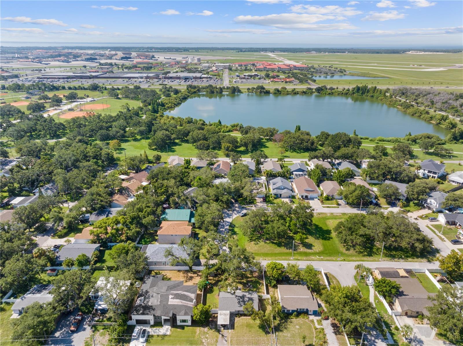 CRESCENT PARK - Residential Lease
