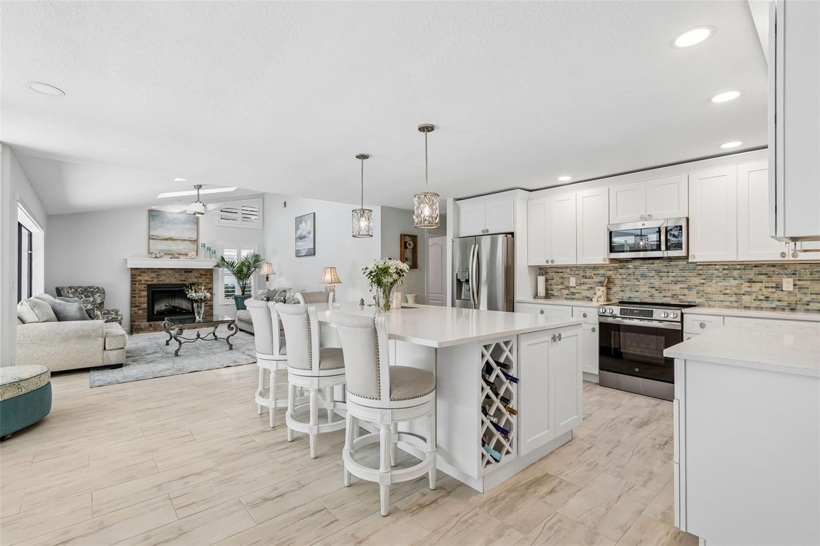 LAKES ESTATES 3 OF SARASOTA - Residential