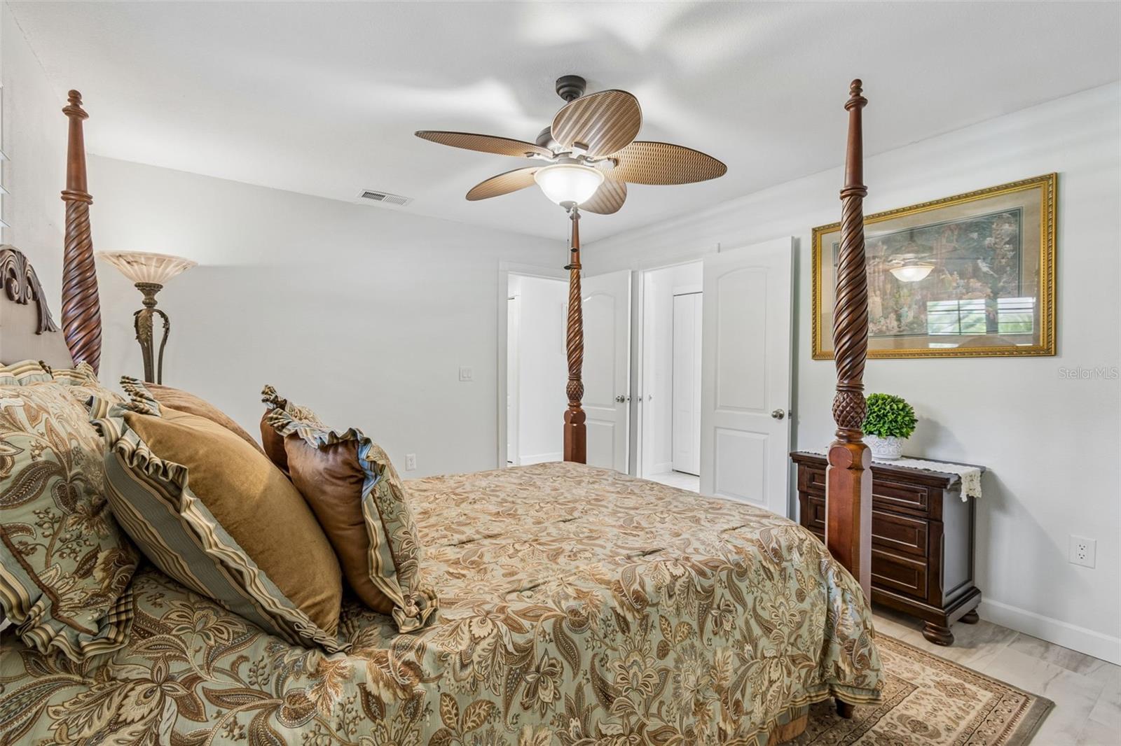 LAKES ESTATES 3 OF SARASOTA - Residential