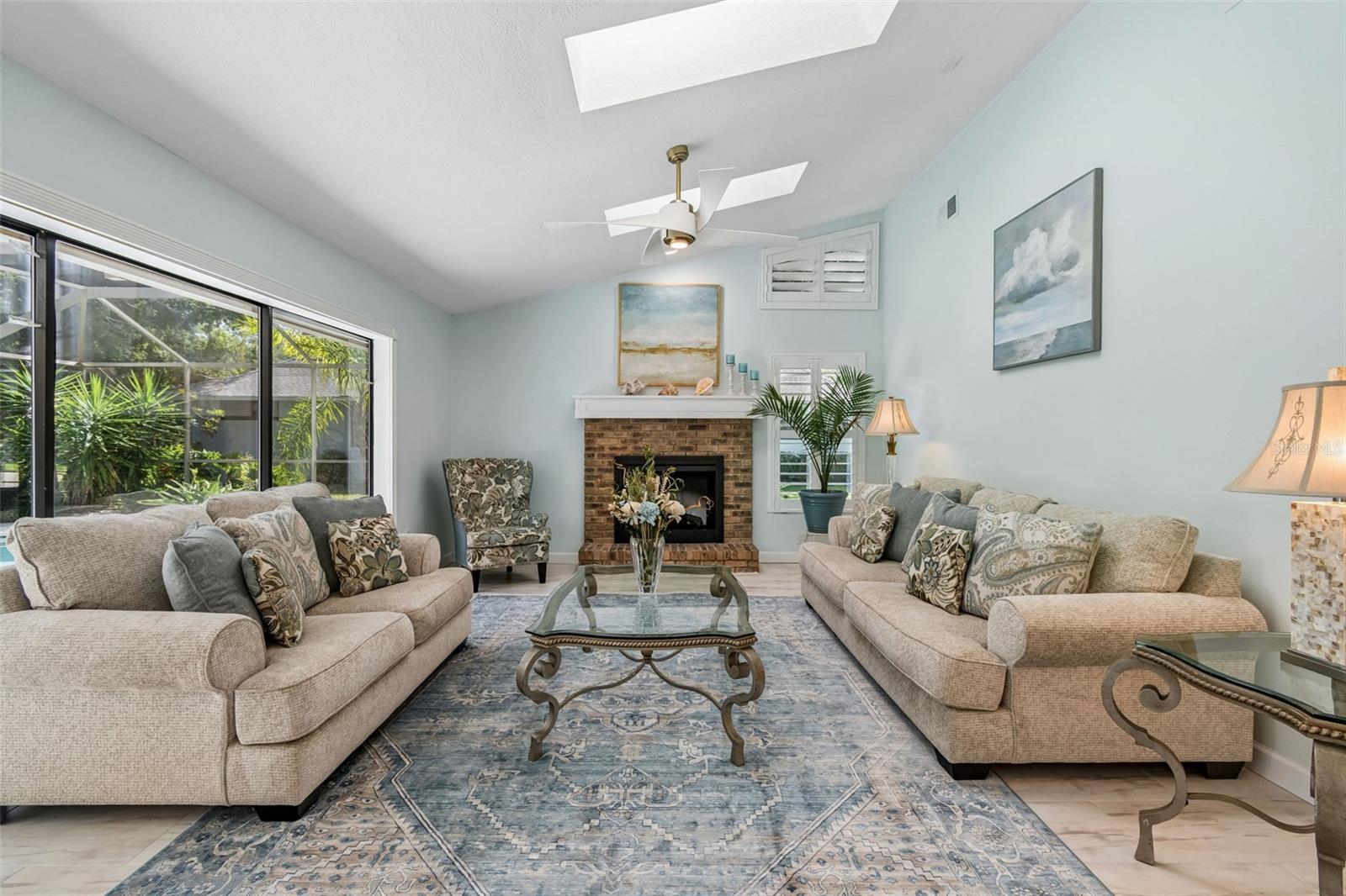 LAKES ESTATES 3 OF SARASOTA - Residential