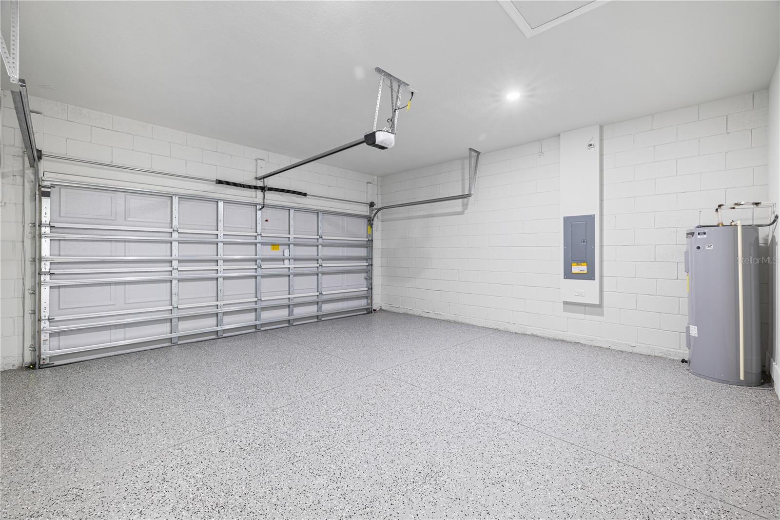 CITRUS SPGS UNIT 06 - Residential