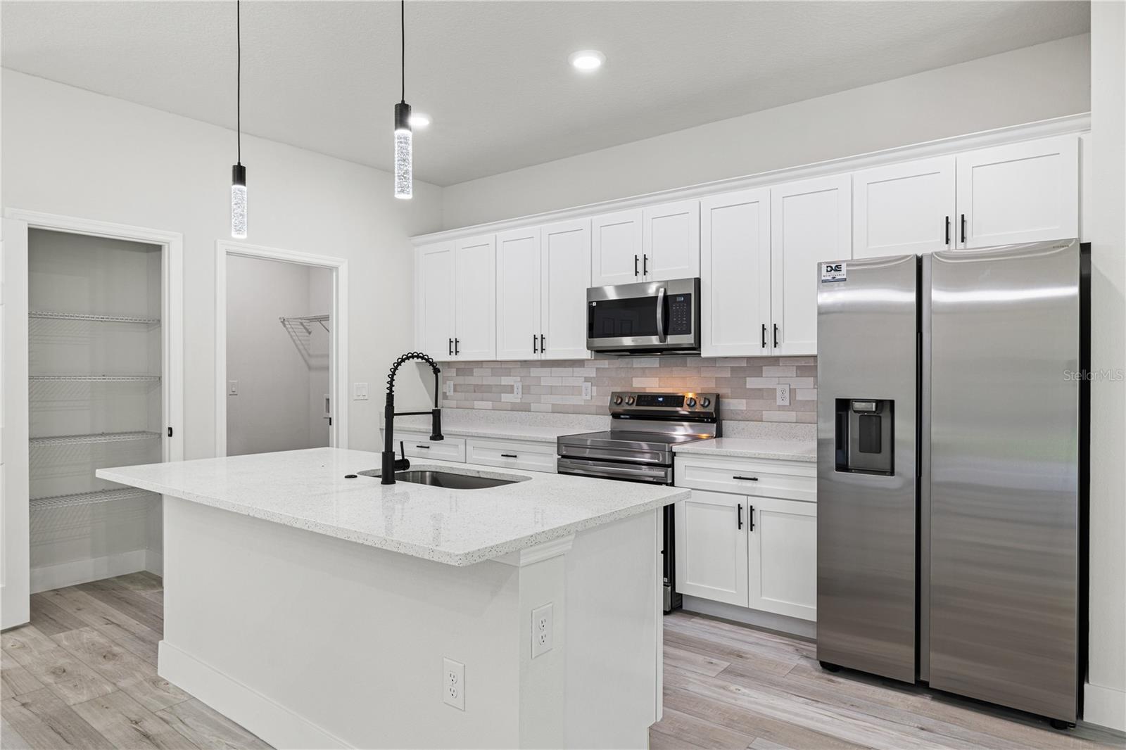 CITRUS SPGS UNIT 06 - Residential