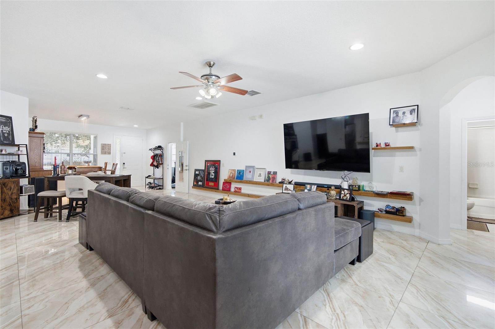 LAKEWOOD RIDGE ESTATES SOUTH - Residential Lease
