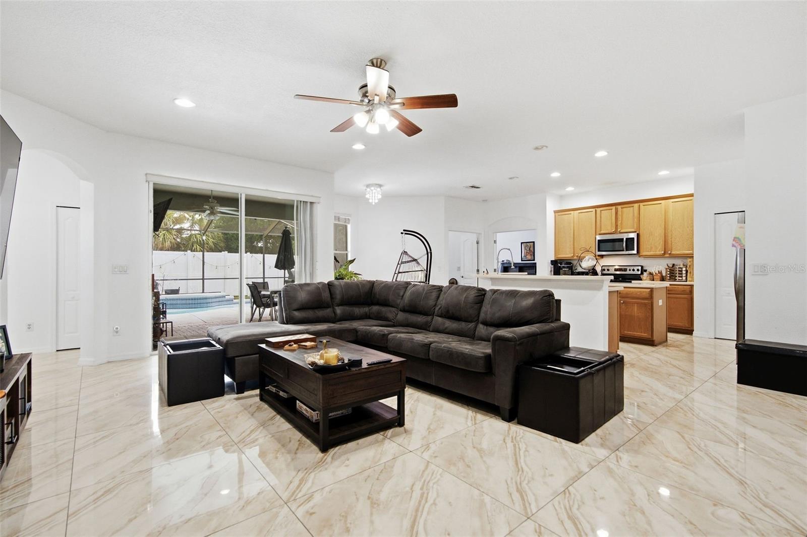 LAKEWOOD RIDGE ESTATES SOUTH - Residential Lease