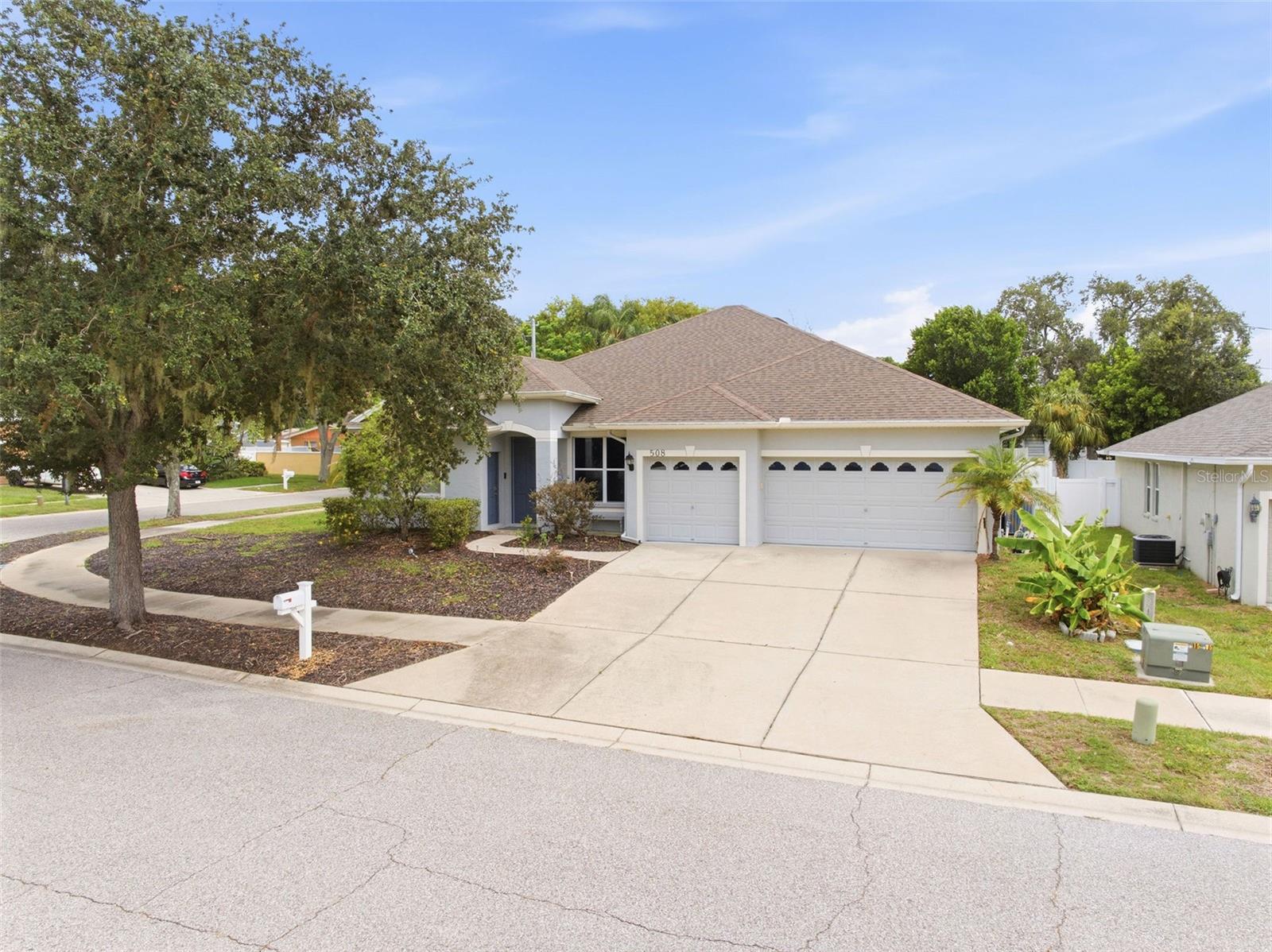 LAKEWOOD RIDGE ESTATES SOUTH - Residential Lease