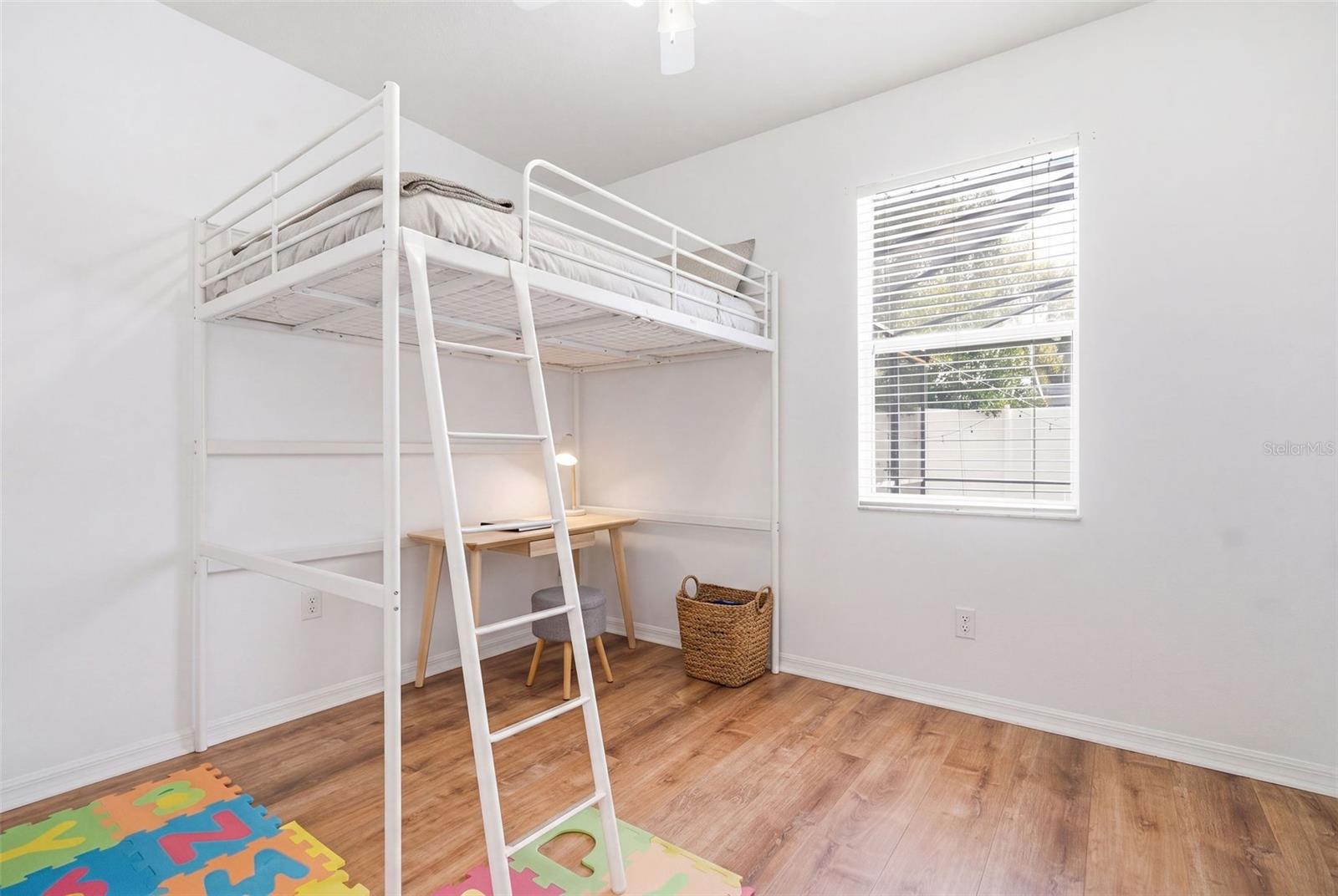 LAKEWOOD RIDGE ESTATES SOUTH - Residential Lease