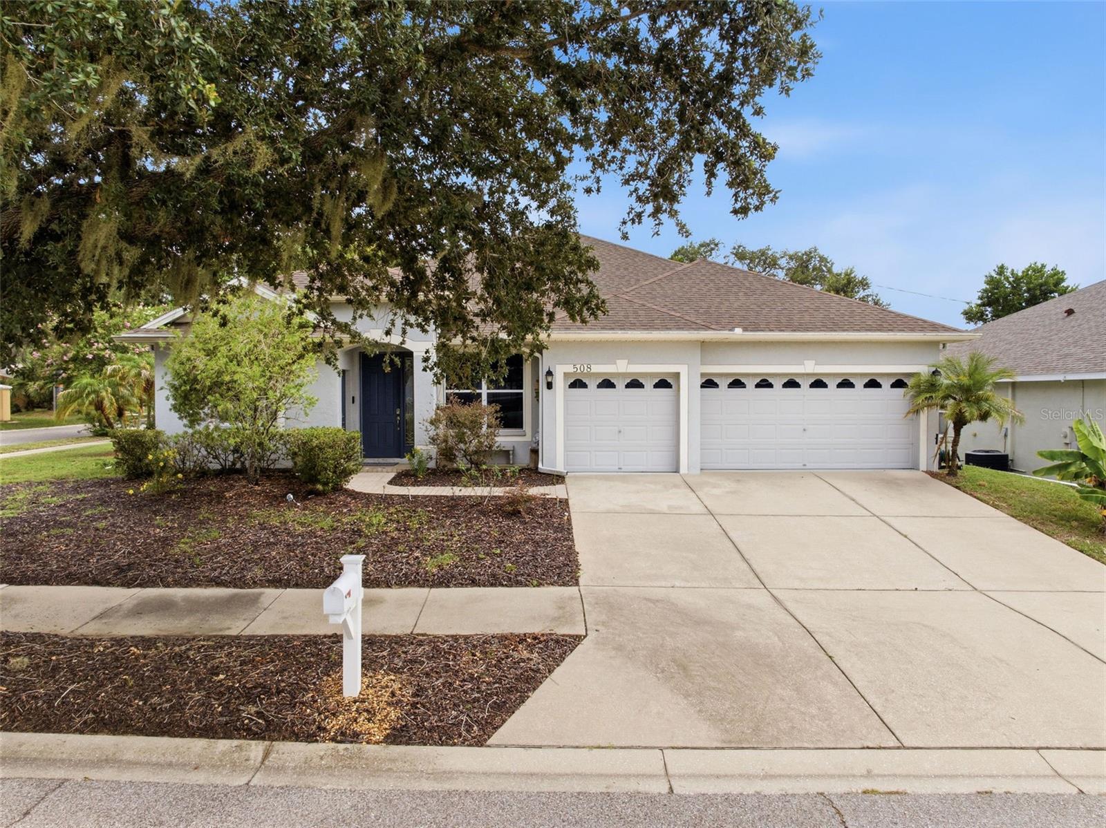 LAKEWOOD RIDGE ESTATES SOUTH - Residential Lease